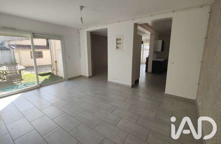 Vente Maison/villa 8 pièces — photo 2