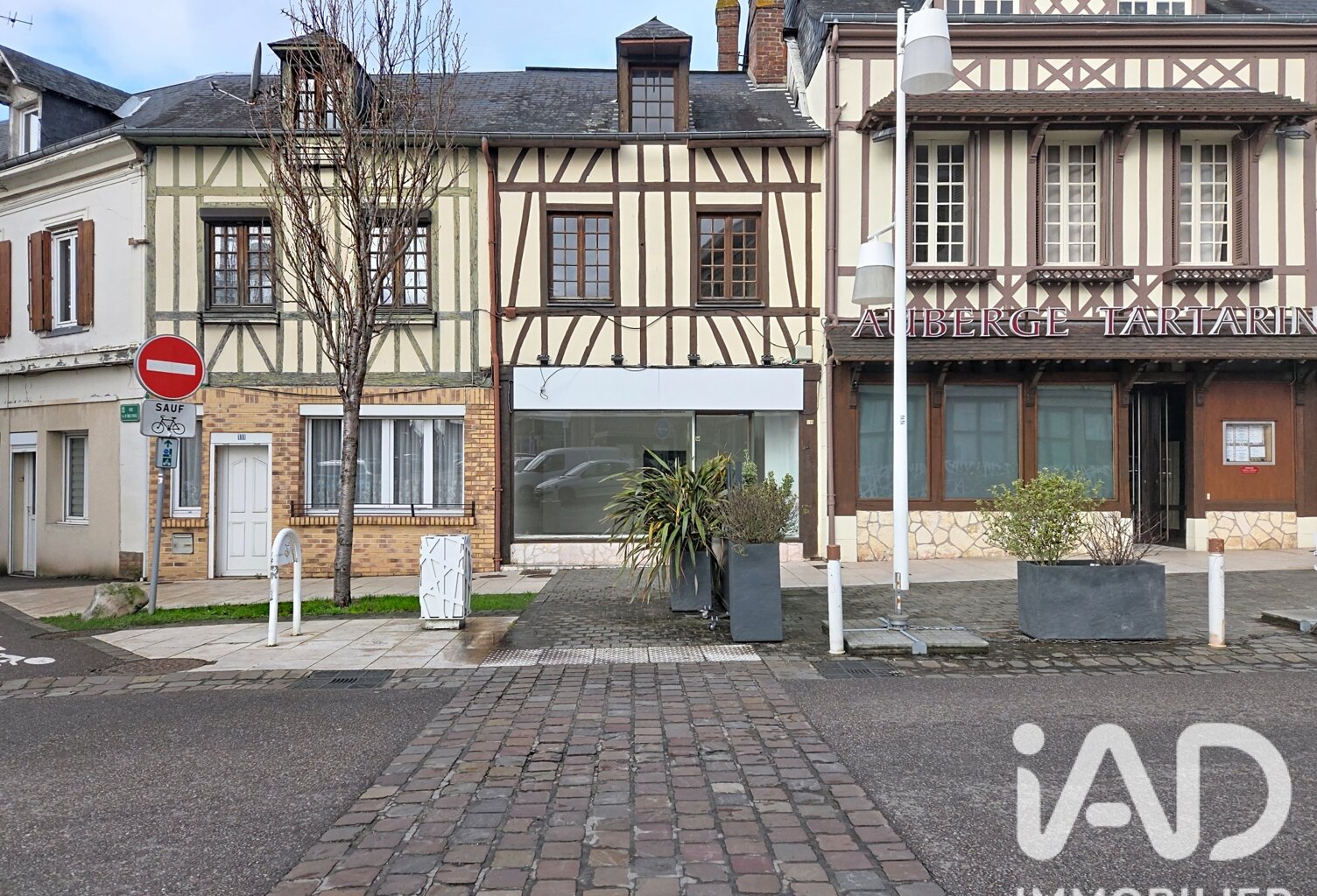 Vente Boutique/Local commercial 150 m&sup2; — photo 1
