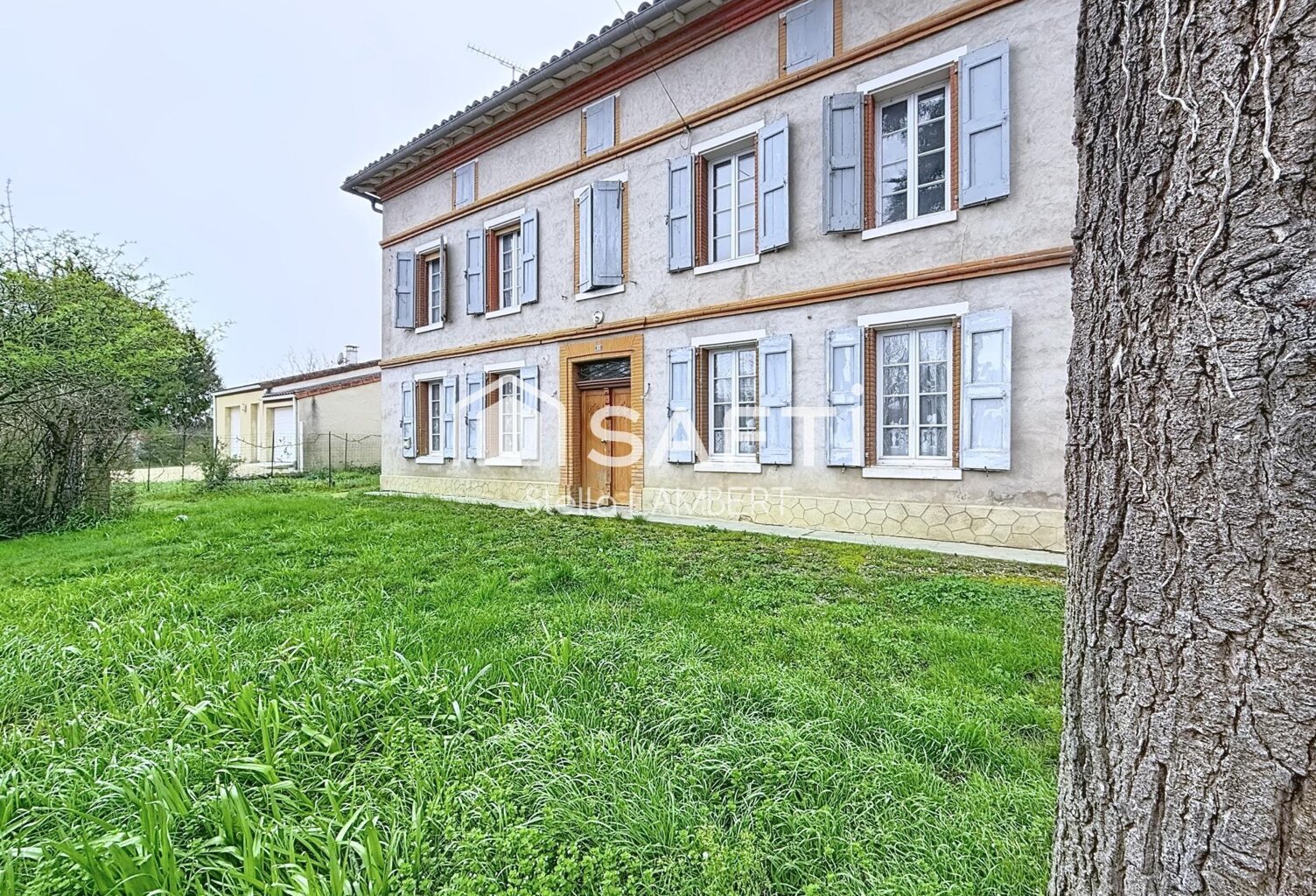 Superbe propriété familiale avec dépendances, terrain divisible et nombreuses possibilités — photo 1