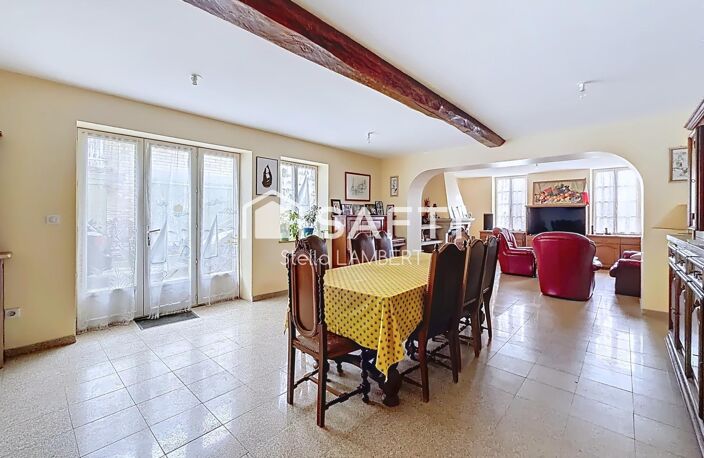 Superbe propriété familiale avec dépendances, terrain divisible et nombreuses possibilités — photo 3