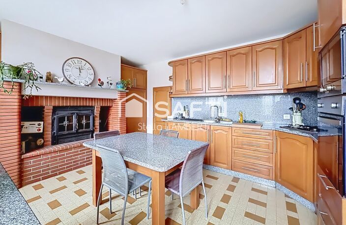 Superbe propriété familiale avec dépendances, terrain divisible et nombreuses possibilités — photo 4