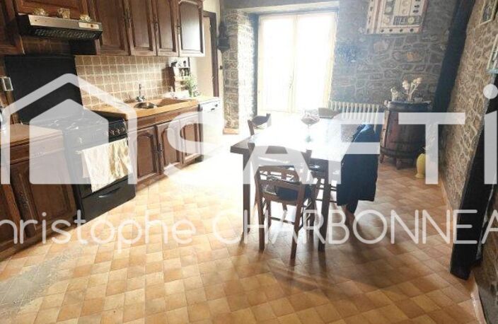 MANOIR DE 6 PIÈCES AVEC UN FORT POTENTIEL — photo 5
