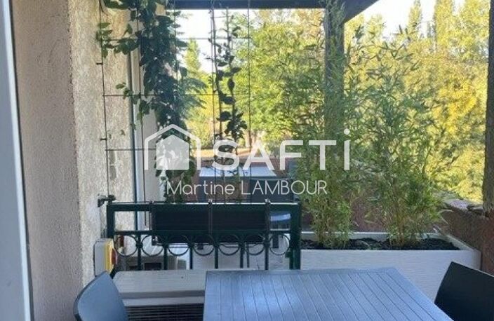 Studio T1 avec terrasse — photo 3