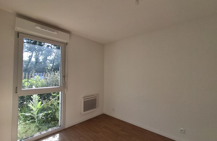APPARTEMENT T3 + TERRASSE + JARDIN + PARKING - IZON — photo 4