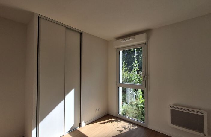 APPARTEMENT T3 + TERRASSE + JARDIN + PARKING - IZON — photo 5