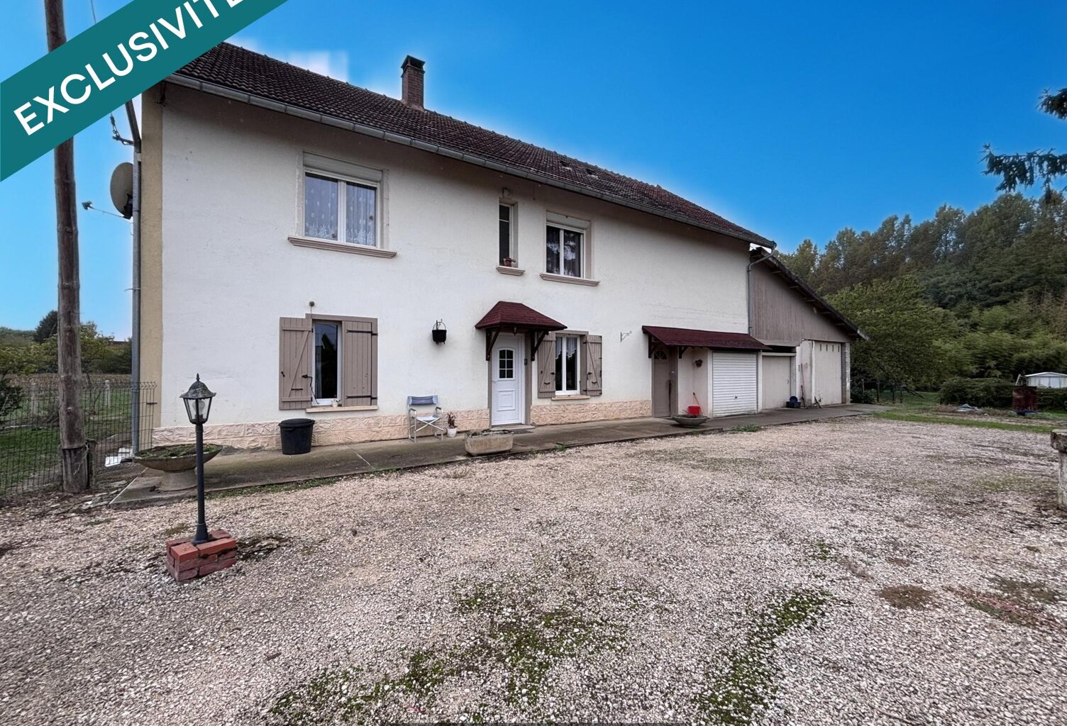 Maison familiale sur grand terrain proche centre village — photo 1