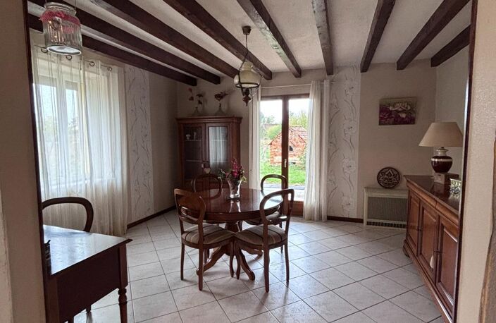 Maison familiale sur grand terrain proche centre village — photo 2