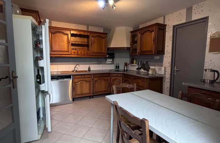 Maison familiale sur grand terrain proche centre village — photo 5