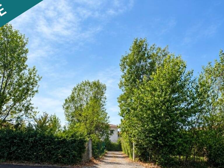 Terrain constructible 608 m2 à Chasse-sur-Rhône — photo 1