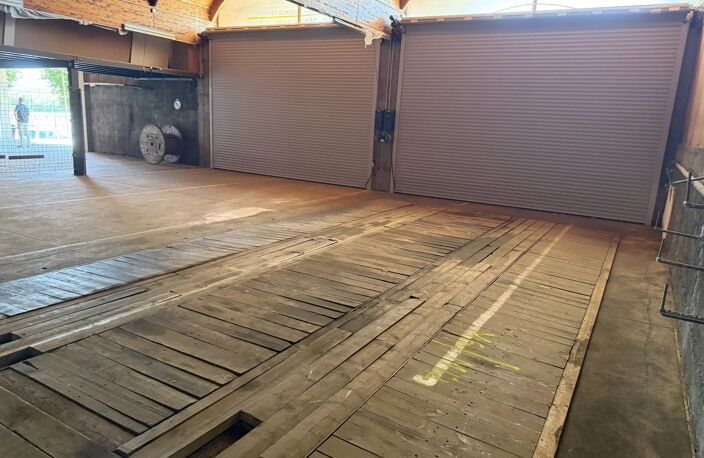 LOCAL PROFESSIONNEL AVEC HANGAR 280 m² – TERRAIN CLOS – BRIOUDE — photo 5