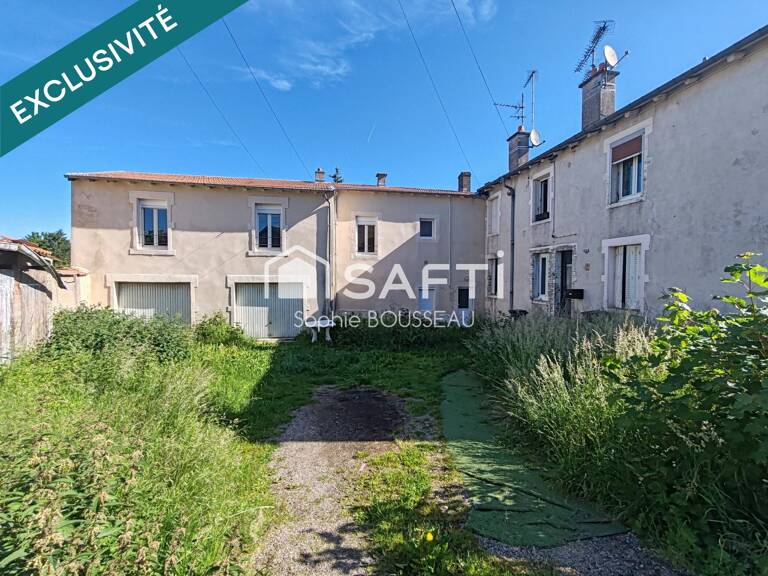 Maison avec garages et jardin — photo 1
