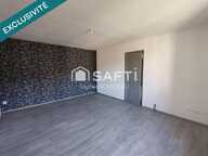 Maison avec garages et jardin — photo 3