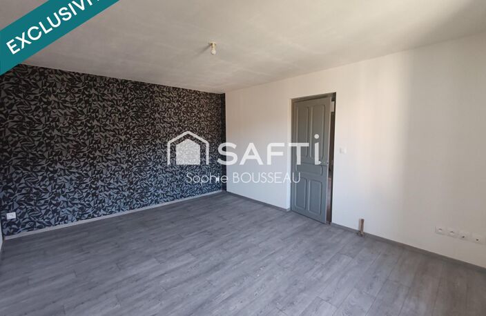 Maison avec garages et jardin — photo 3