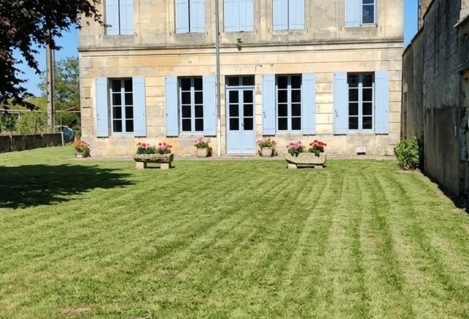 Authentique Girondine à rénover avec places de parking et terrain de 400M2 — photo 1