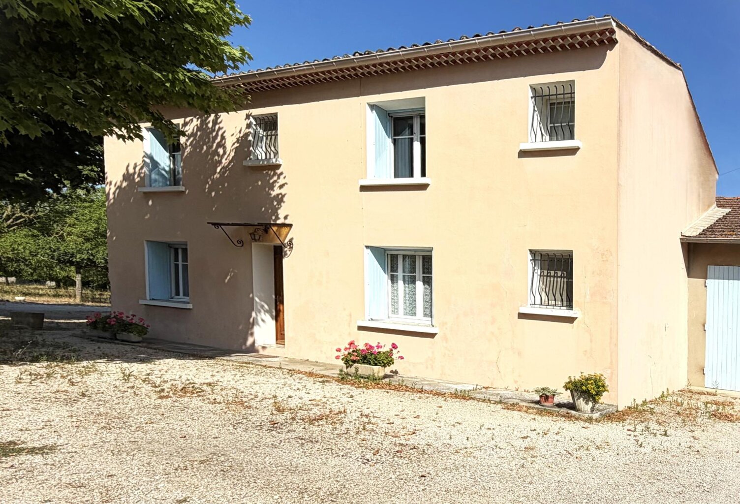 Alleins, maison de campagne 130m² sur 1,7hectares — photo 1