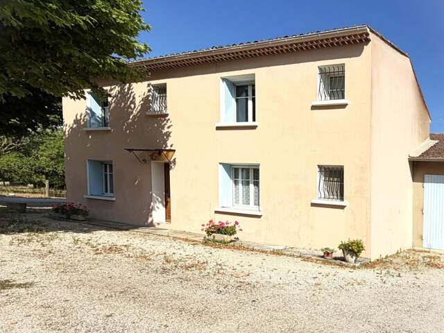 Alleins, maison de campagne 130m² sur 1,7hectares — photo du bien