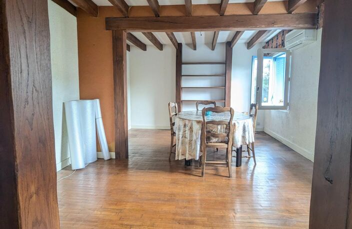 Fort potentiel de rénovation pour cette maison T4 avec terrasse, jardin et garage — photo 3