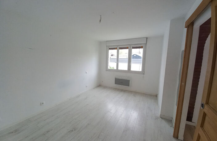 SECTEUR MAILLEZAIS MAISON 4 CHAMBRES+ STUDIO LOUE — photo 3
