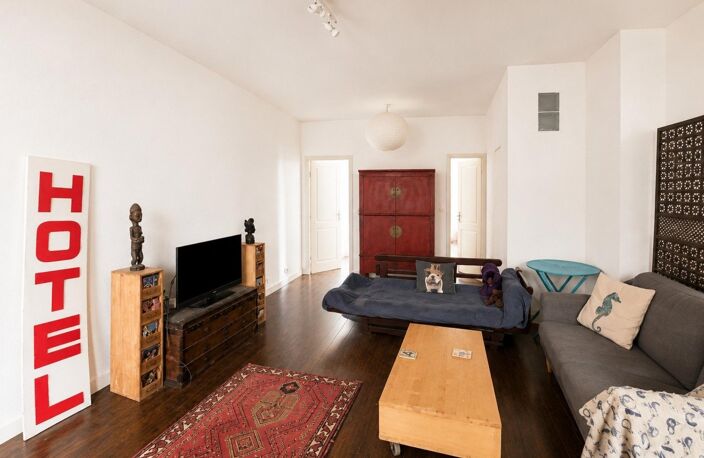 F4 - 82.75 m2  Rue Simart  Métro Marcadet - 560 000 € — photo 2