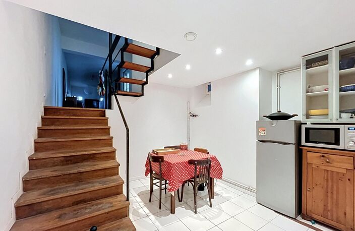 F4 - 82.75 m2  Rue Simart  Métro Marcadet - 560 000 € — photo 5