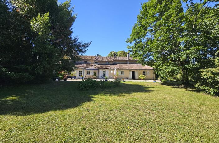 Château XVIIIe + dépendances — photo 4
