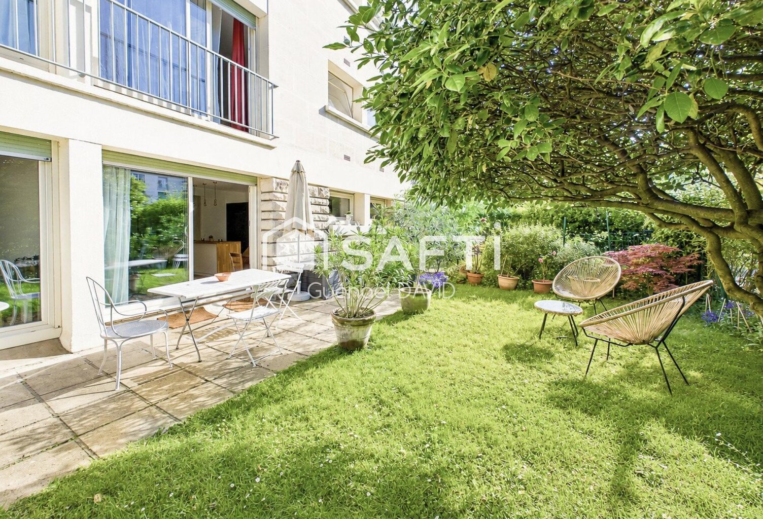 RARE : APPARTEMENT, JARDIN, CAVE ET PARKING — photo 1