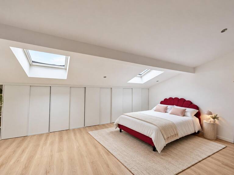 Frépillon  « L'Exception aux Trois Clés » : 3 maisons indépendantes, local commercial et atelier, 492 m² divisibles — photo 1