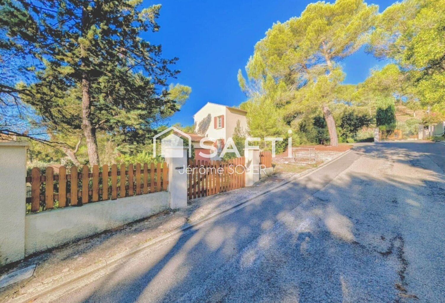 MAISON DE 125 M², 4 CHAMBRES AVEC GARAGE ET JARDIN — photo 1