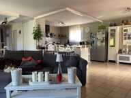 Maison traditionnelle avec double garage et piscine — photo 4