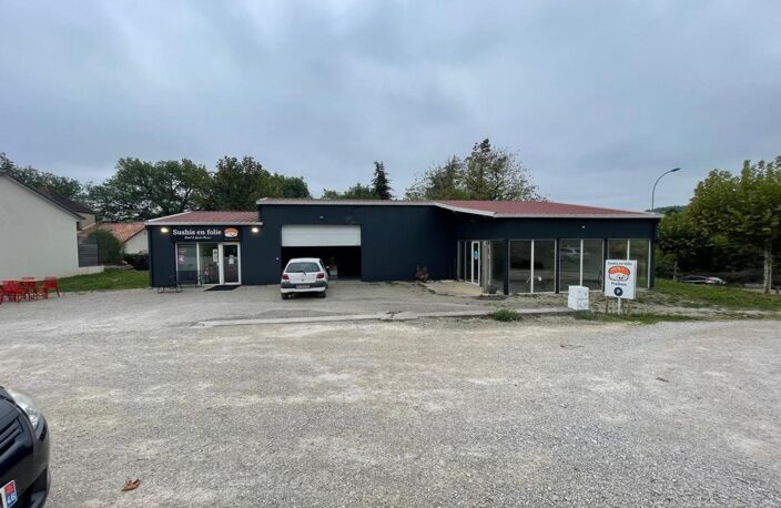 IMMEUBLE A USAGE LOGISTIQUE ET COMMERCE — photo 3
