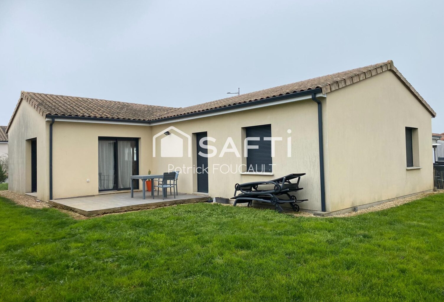 Maison en L de 2018 proche de toutes commodités — photo 1