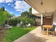 EXCLUSIVITÉ  SANARY-SUR-MER  APPARTEMENT T3 EN REZ-DE-JARDIN À 10 MINUTES À PIED DU PORT — photo 3