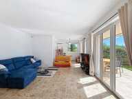 EXCLUSIVITÉ  SANARY-SUR-MER  APPARTEMENT T3 EN REZ-DE-JARDIN À 10 MINUTES À PIED DU PORT — photo 4