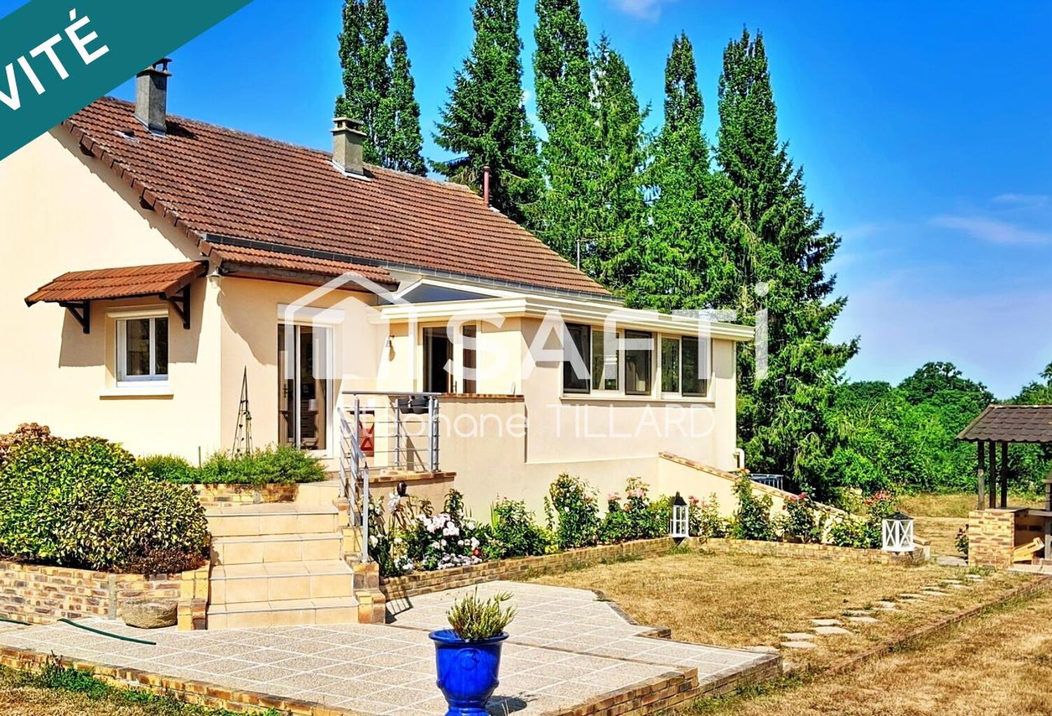 Maison lumineuse avec des prestations de qualité — photo 1