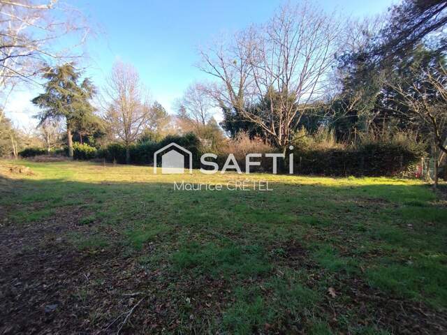 TERRAIN CONSTRUCTIBLE DE 550 M² — photo du bien
