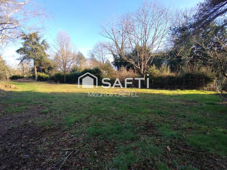 TERRAIN CONSTRUCTIBLE DE 550 M² — photo 1