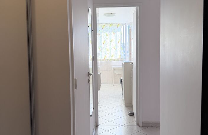T4 à vendre Paris 13e au pied du Metro Porte de choisy — photo 3