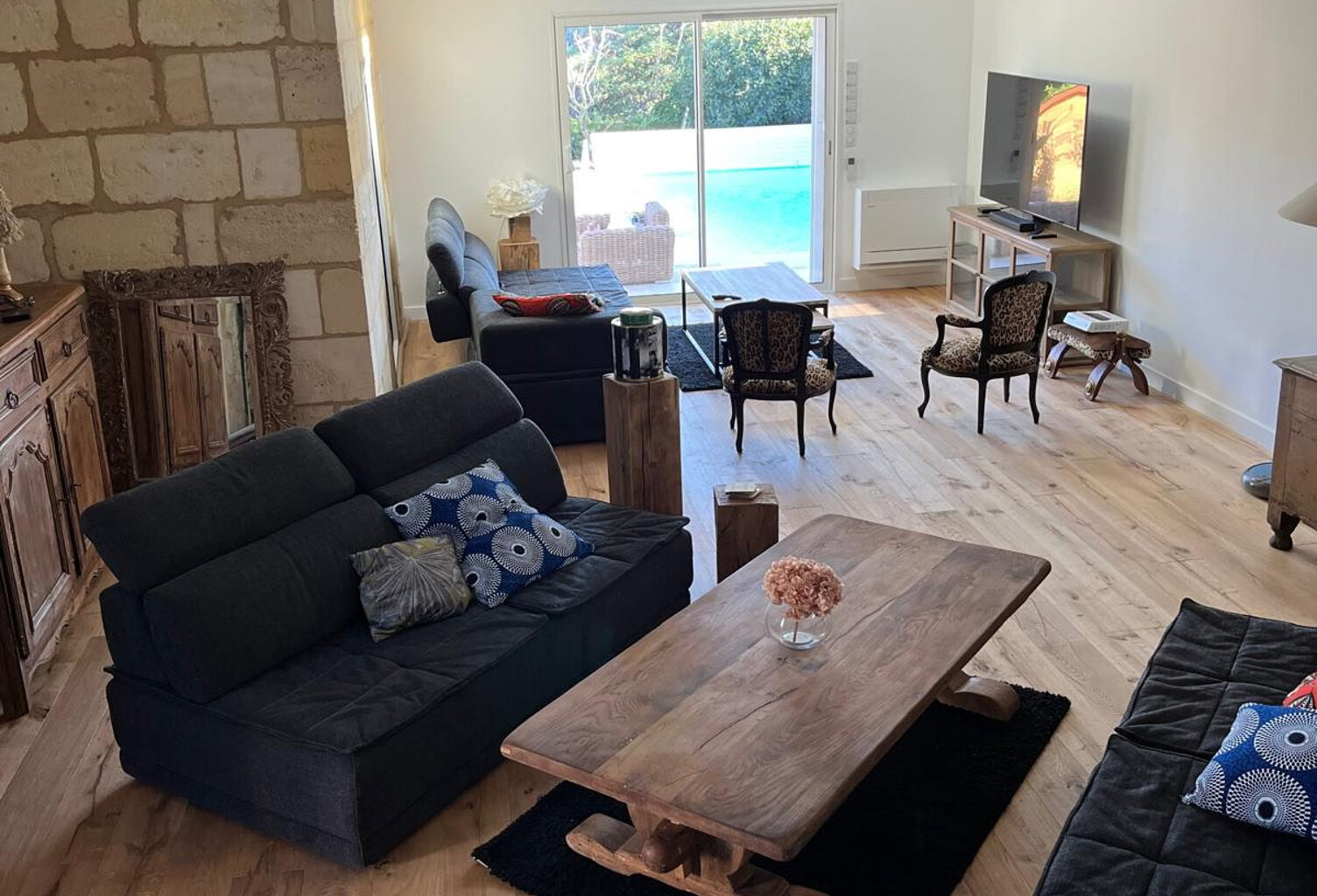 Maison familiale en Pierre - Centre de Saint-Loubès — photo 1