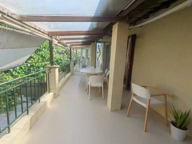 LE MUY - Villa jumelée sur un côté à rénover - vue imprenable — photo du bien