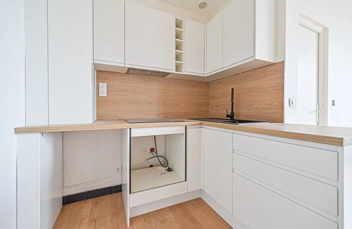 SURESNES – DUPLEX RÉNOVÉ – 2 CHAMBRES – 63,36 M² AU SOL ET 42 M² CARREZ — photo 3