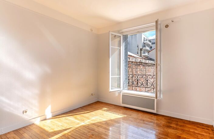 Bagnolet – 2 pièces traversant de 44,54 m² – Bel espace de vie – Ligne 11 à pied — photo 2