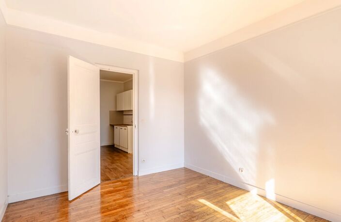 Bagnolet – 2 pièces traversant de 44,54 m² – Bel espace de vie – Ligne 11 à pied — photo 5