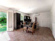 LOCATION MEUBLEE - Maison plain pied de 63,5m2 à La-Tour-De- — photo 2