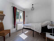 LOCATION MEUBLEE - Maison plain pied de 63,5m2 à La-Tour-De- — photo 4