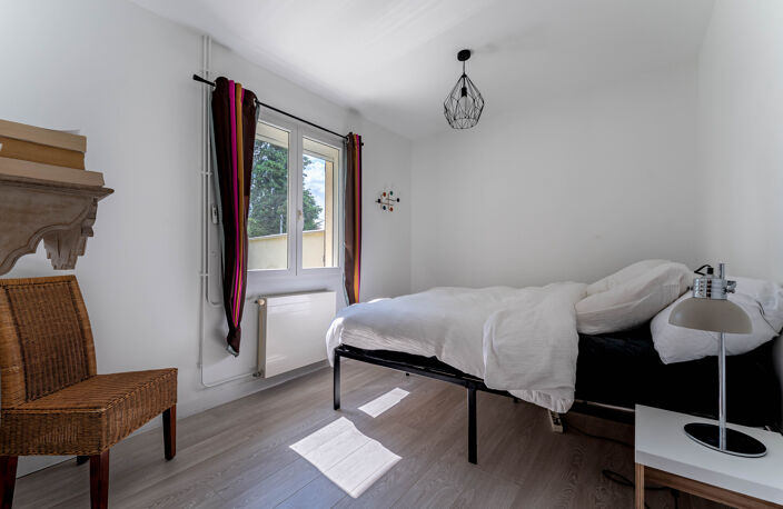 LOCATION MEUBLEE - Maison plain pied de 63,5m2 à La-Tour-De- — photo 4