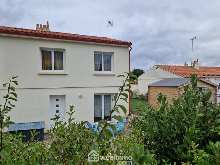 Maison - 79m² - Bellevigny — photo 1