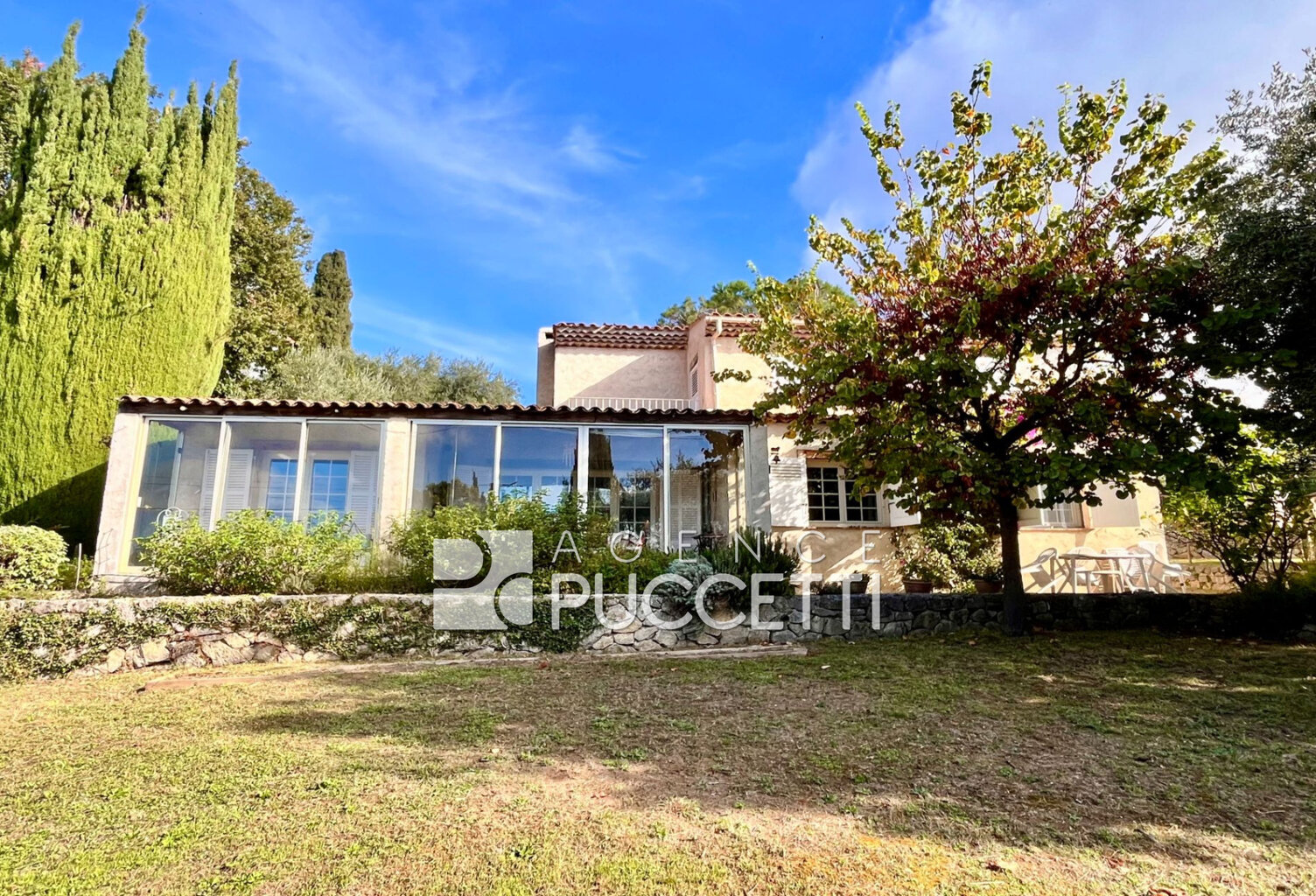 Family home of 166 m² built on a beautiful wooded plot of appr — photo 1