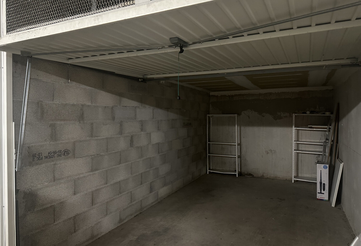 GARAGE RÉSIDENCE LES PINS - PROXIMITÉ LA CROIX ROUGE - 13013 — photo 1
