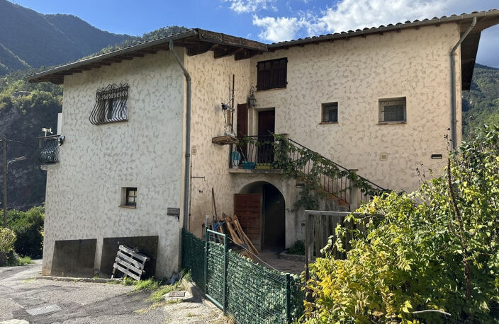 Jolie Maison avec dépendances et terrain — photo 3