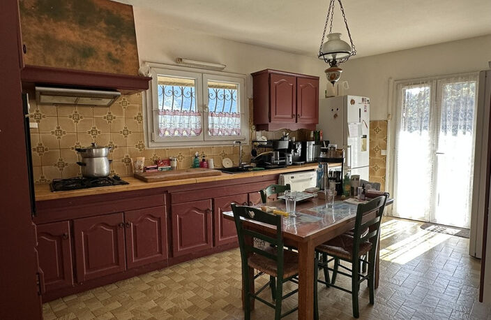 Jolie Maison avec dépendances et terrain — photo 4